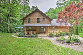 Quiet Cabin with Hot Tub about 15 Mi to State Parks!